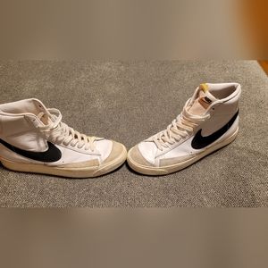 Nike Blazer Mid '77